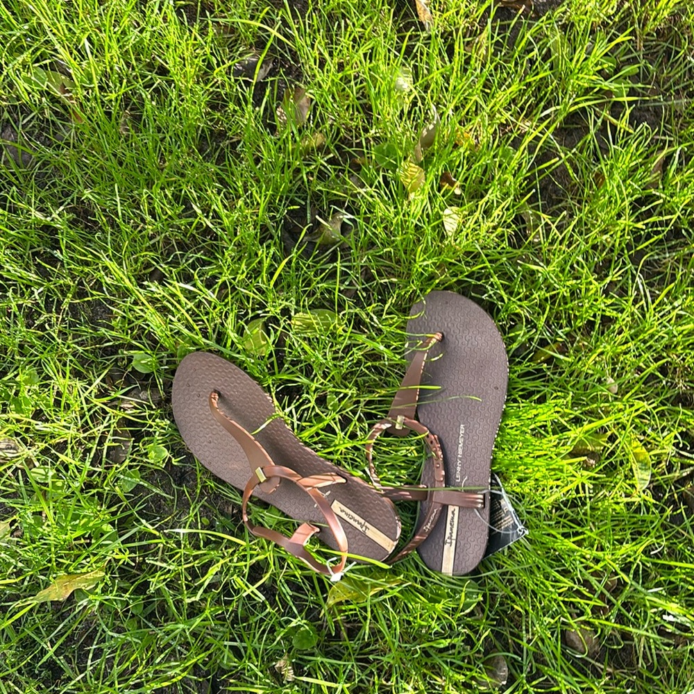 Impanima size 7 brown spring sandals